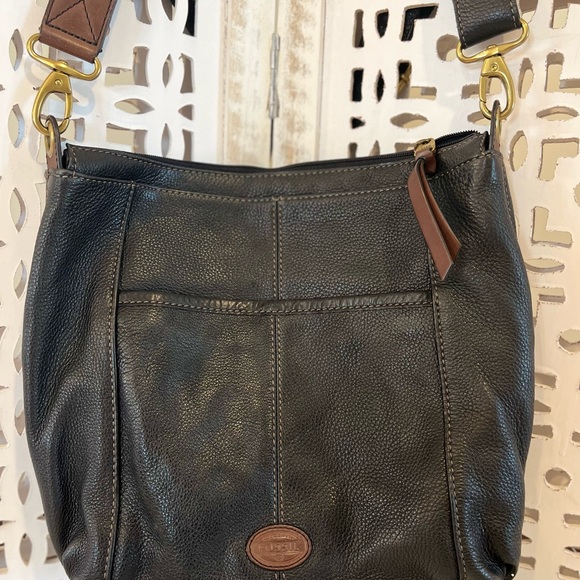 ⭐️Fossil Crossbody Leather Bag⭐️ - Picture 5 of 8
